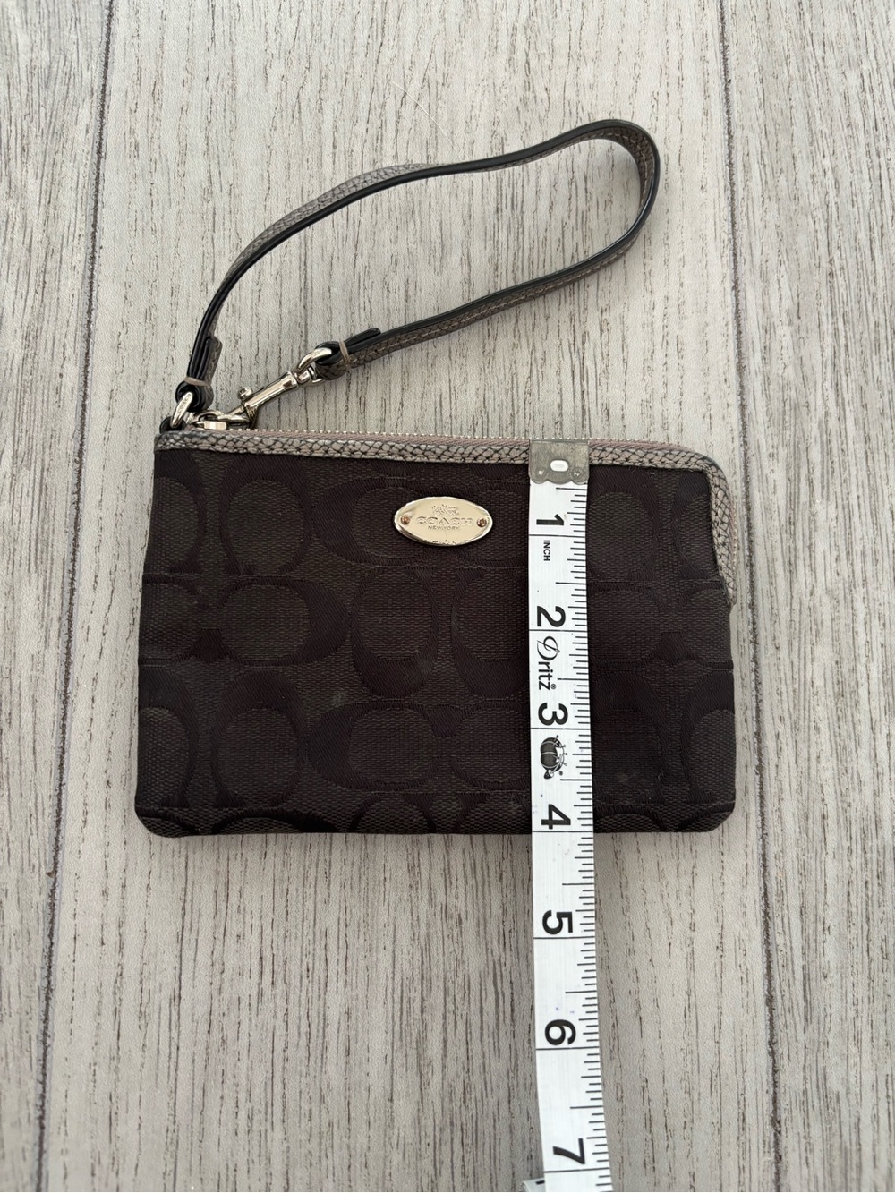 Coach jacquard wristlet in black. GUC. - Picture 10 of 11